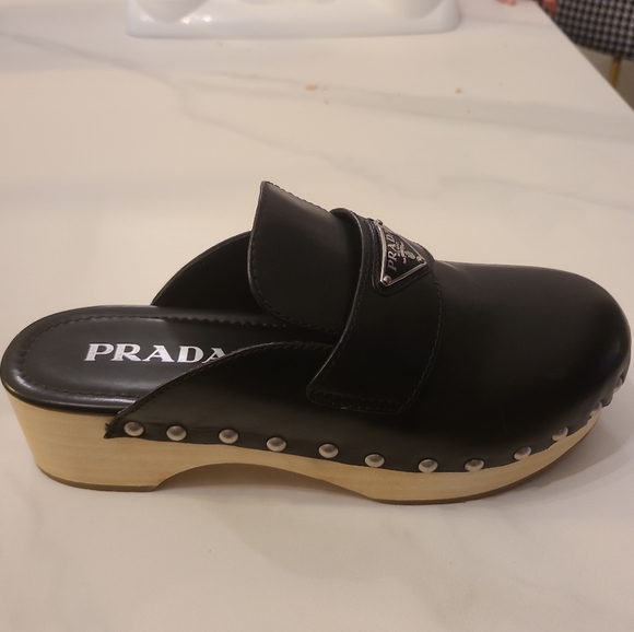 PRADA Leather Logo Clogs Sz 39 Like new. Original box - Picture 2 of 5